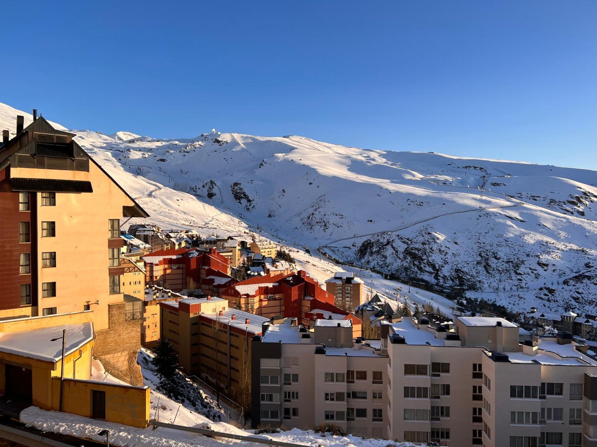 Sierra Nevada Apartamento, Ideal Para Grupos, Aparcamiento En La Puerta Y Con Impresionantes Vistas Екстер'єр фото